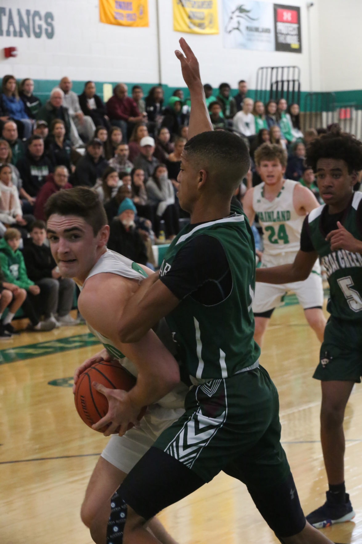 Mainland Cedar Creek boys basketball